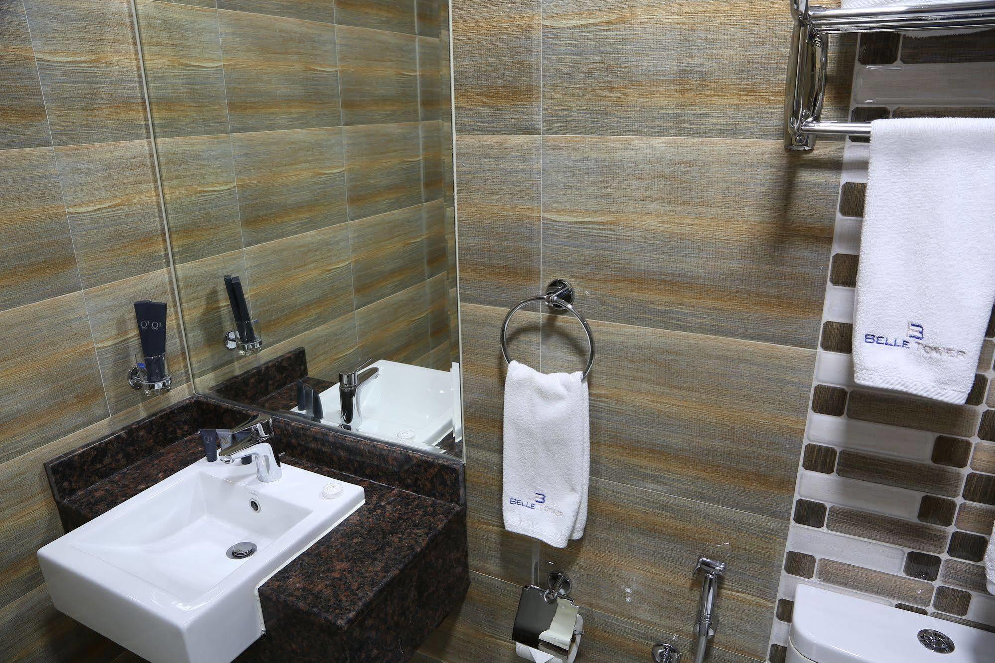 Belle Tower Luxury Apartments 麦纳麦 外观 照片