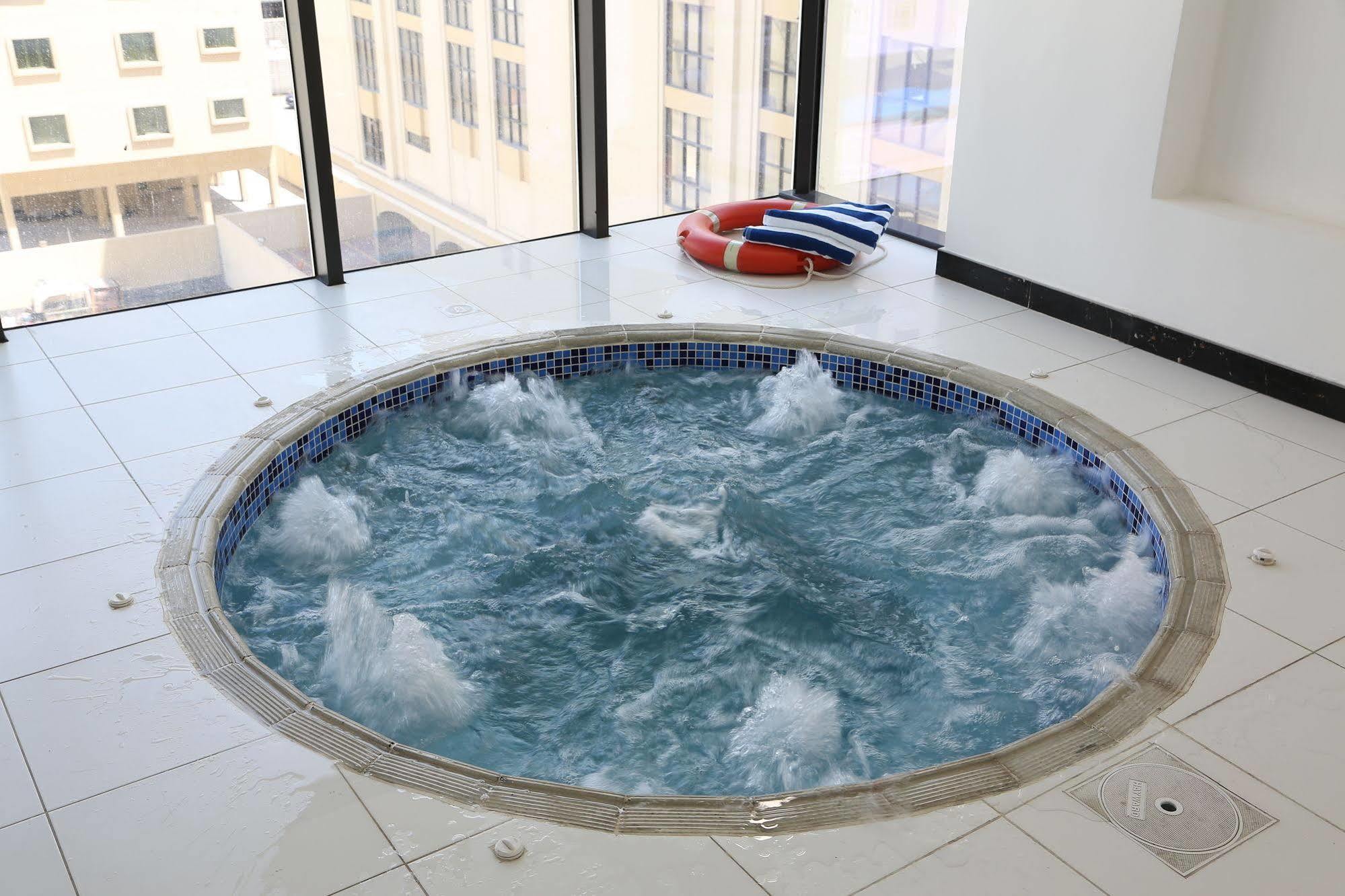 Belle Tower Luxury Apartments 麦纳麦 外观 照片