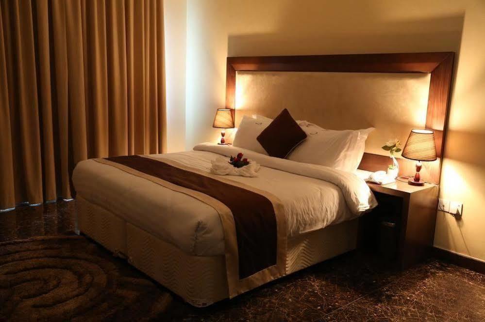Belle Tower Luxury Apartments 麦纳麦 外观 照片